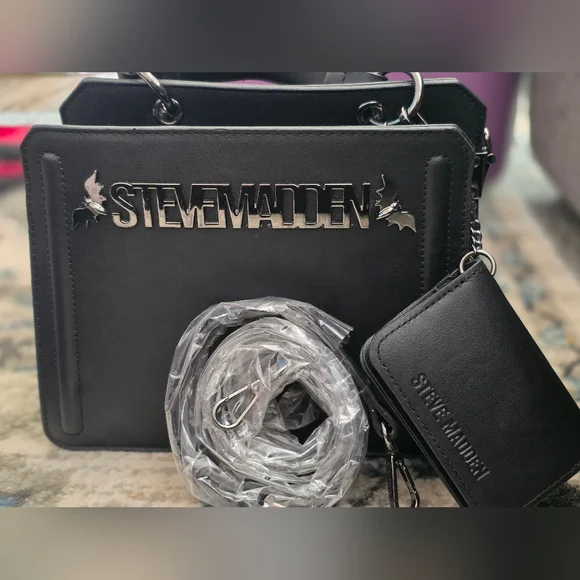 Steve Madden Black Tote Bag - Picture 1 of 4